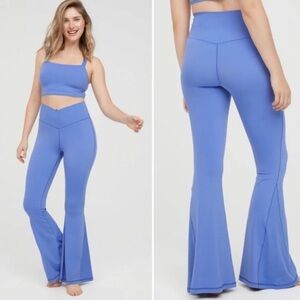 Offline By Aerie High Waistedc Crossover Ribbed Super Flare Leggings-32"‎ Inseam